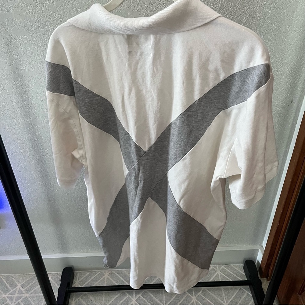 ORIGINAL FAKE sz 4 US sz L White Polo Shirt Gray X Back Medicom Toy KAWS